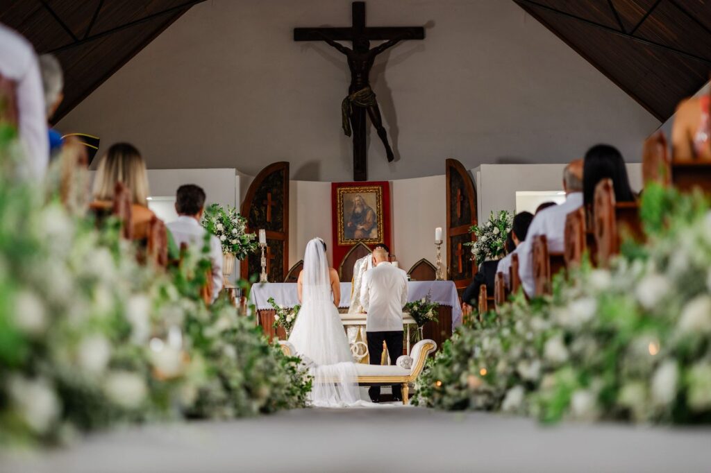 La bendición de Dios y de toda su familia, una de las mas bonitas tradiciones en la Bodas.